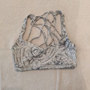 Lululemon Free To Be Wild Bra 4 RARE Floral White